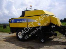 New Holland presse à balles carrées occasion