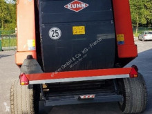Kosenie lúk a sušenie sena Kuhn Lis na okrúhle balíky ojazdený