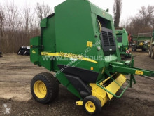 Presse à balles rondes John Deere