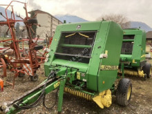 Presse à balles rondes John Deere