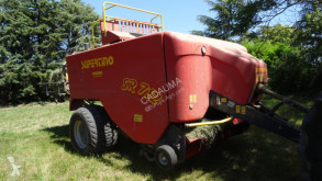 Presse à balles carrées haute densité Supertino SR 712