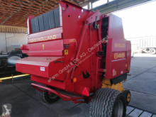 Presse à balles rondes New Holland