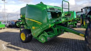 John Deere Round baler