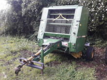 Kosenie lúk a sušenie sena John Deere 540 Lis na okrúhle balíky ojazdený