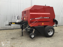 Kosenie lúk a sušenie sena Lis na okrúhle balíky Case IH RB 344 RC
