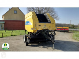 New Holland BR7070 used Round baler