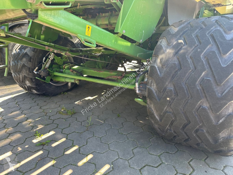 Henificación Krone  Big Pack 1270 XC High Speed