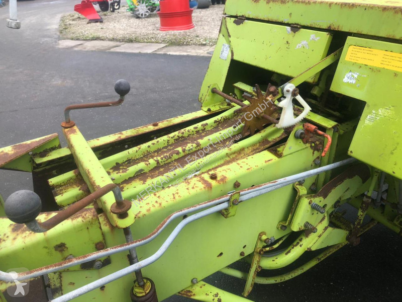 Claas  Markant 50 haymaking