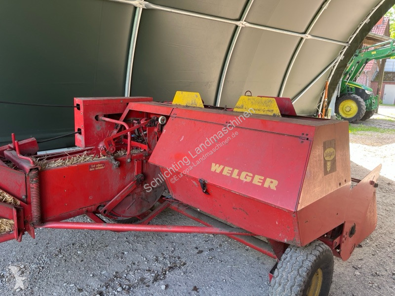 Welger  AP45 haymaking