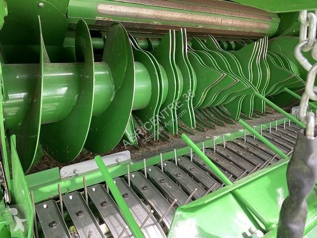 Henificación John Deere V451R