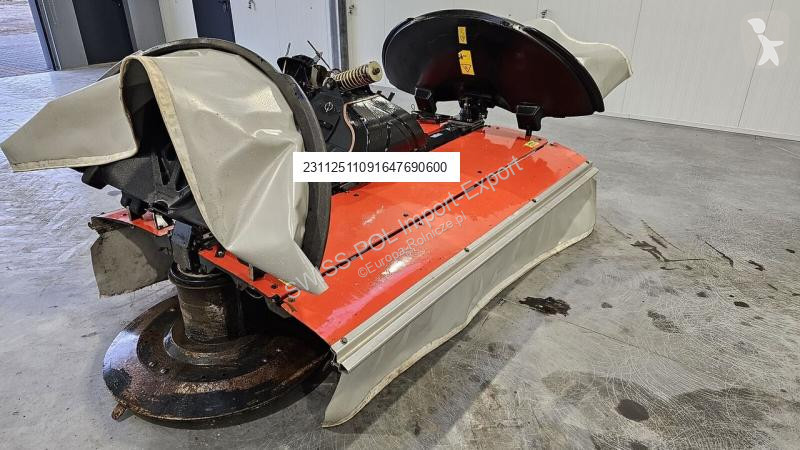 Kosenie lúk a sušenie sena Kuhn PZ 321F