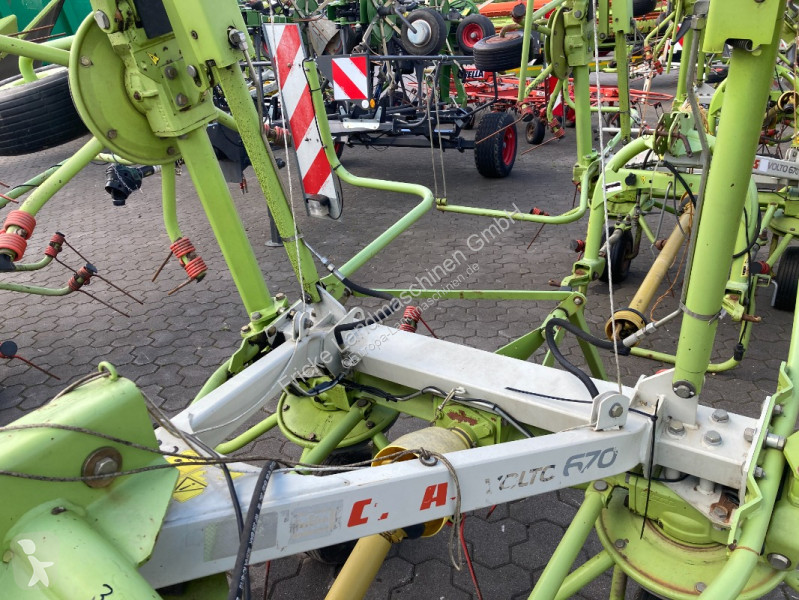 Utilaje de cosit Claas  Volto 670