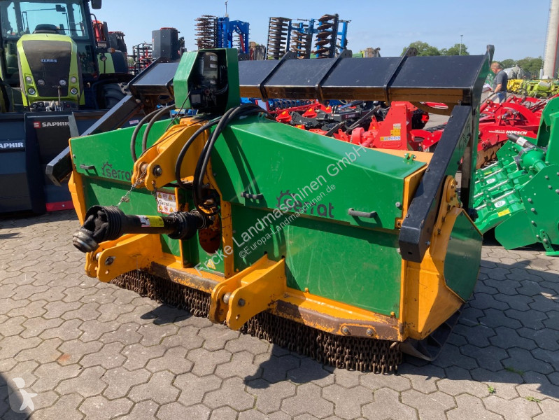 Fenaison   Serrat FX-5 T-2500 Forstmulcher
