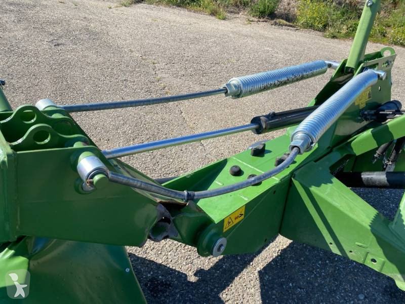 Henificación Krone EASY CUT R360 endommagé
