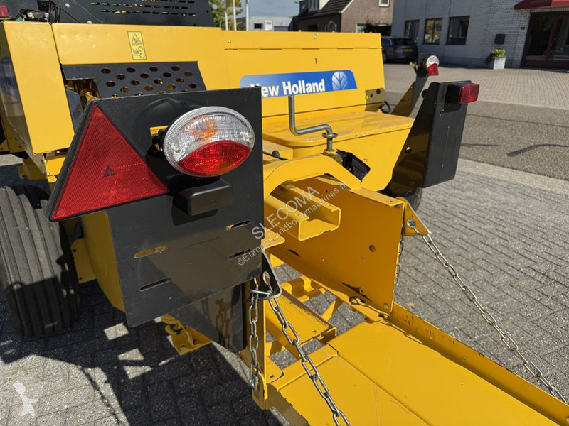 Henificación New Holland BC5060 Mini Balenpers
