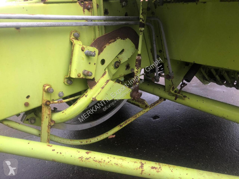 Claas  Markant 50 haymaking
