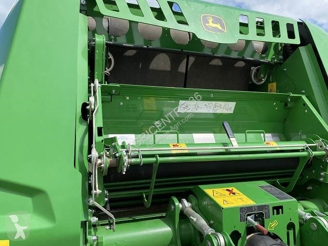 Henificación John Deere V451R