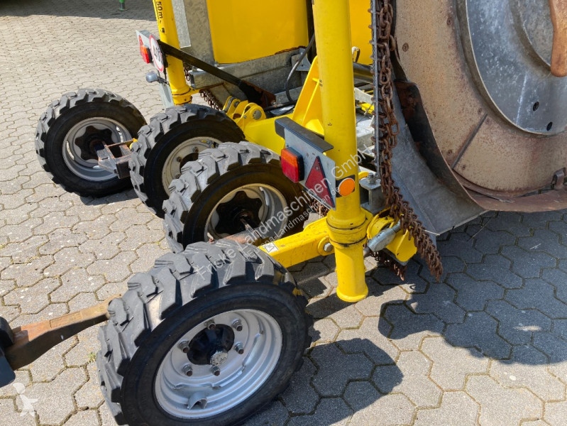 MZ 6000 landscaping equipment