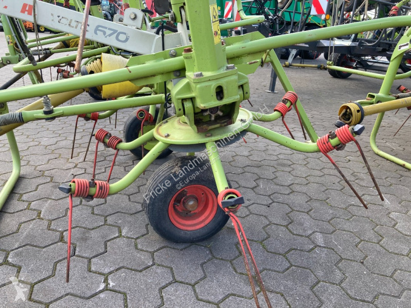 Utilaje de cosit Claas  Volto 670