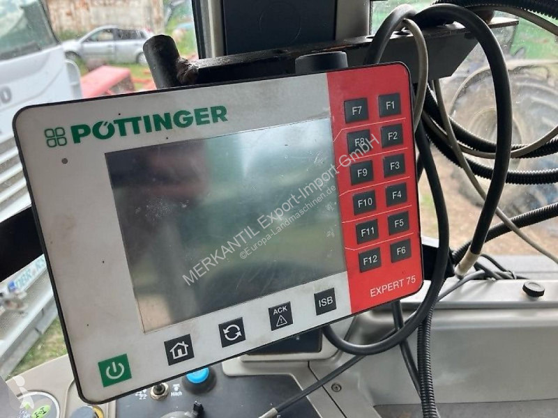 Henificación Pöttinger  Top 1252 C