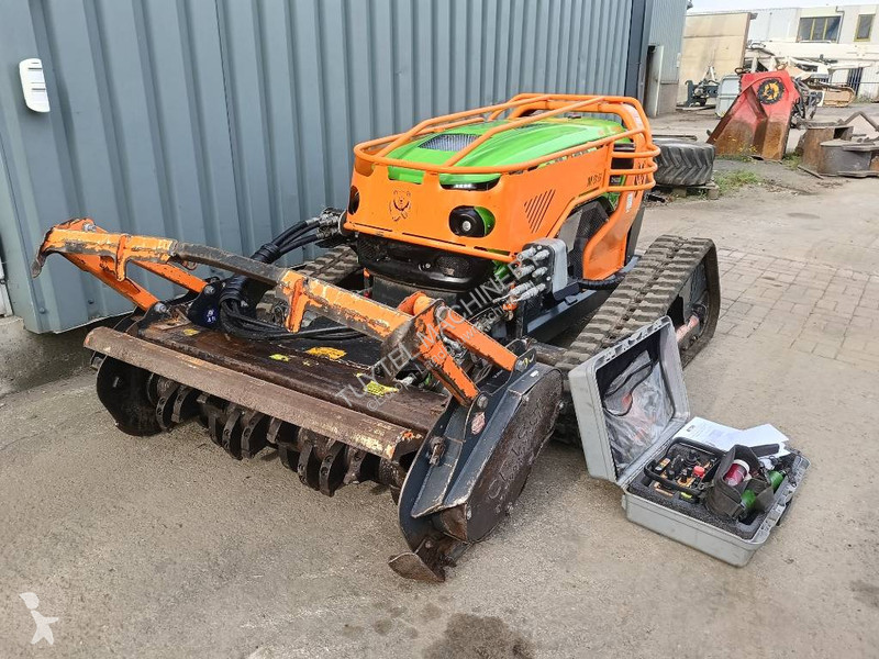 Senoseč  LV600 PRO remote control mower robot...