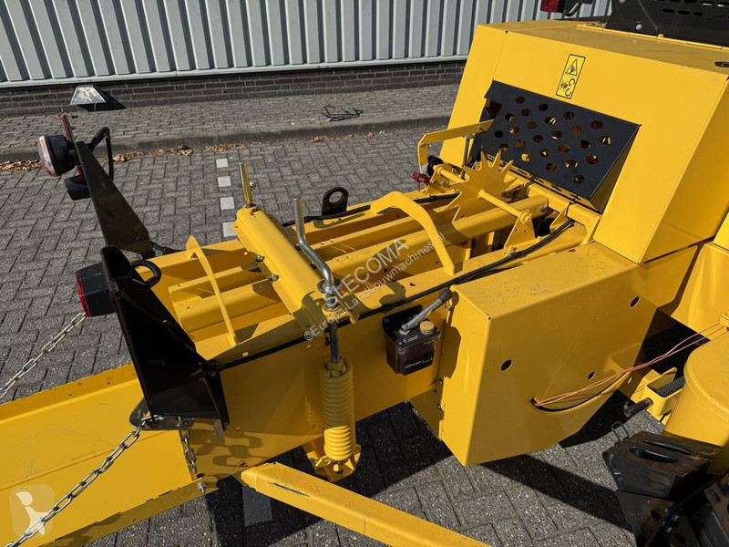Henificación New Holland BC5060 Mini Balenpers