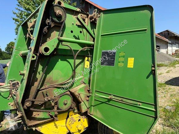 John Deere  540 haymaking
