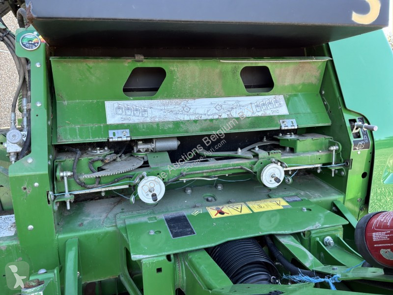 Fenaison John Deere V461M