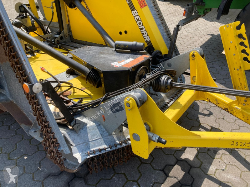 MZ 6000 landscaping equipment