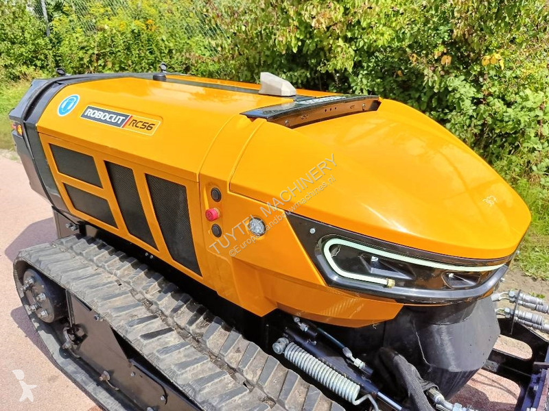 Hooien  Robocut RC56 robot remote maaier mower...