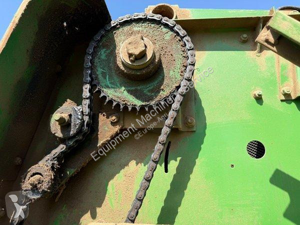 John Deere  540 haymaking