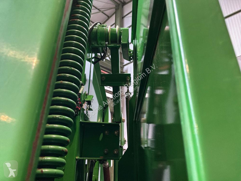 Slåtter John Deere 590