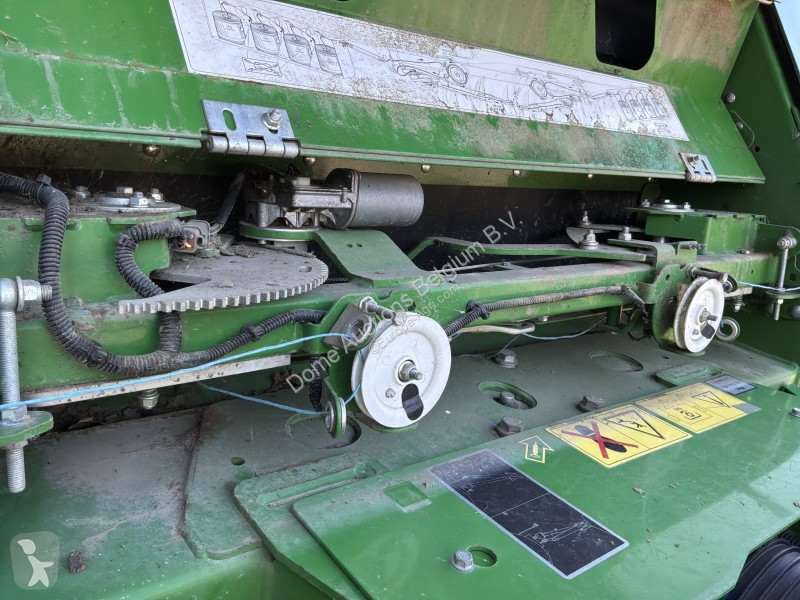 Fenaison John Deere V461M