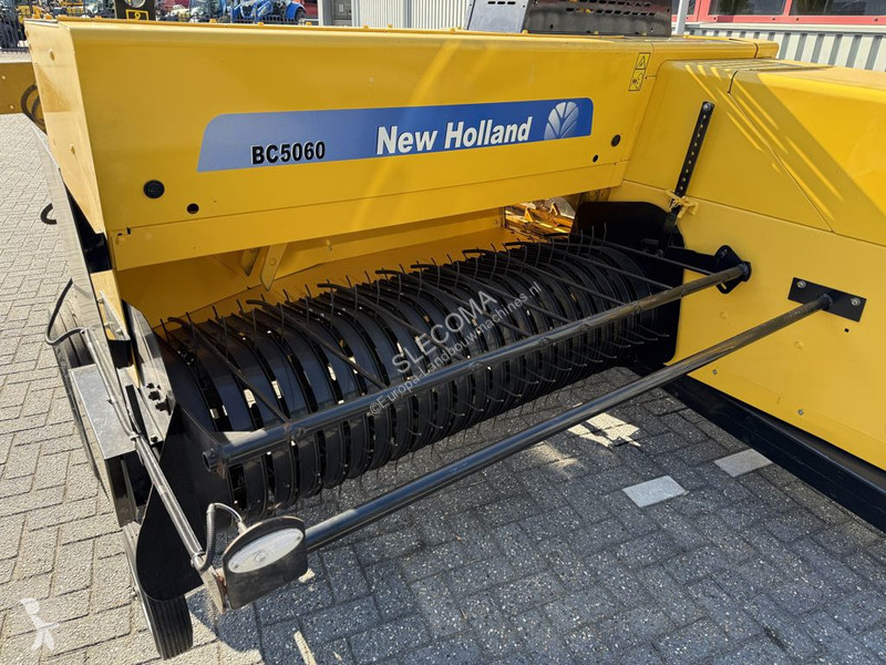 Henificación New Holland BC5060 Mini Balenpers