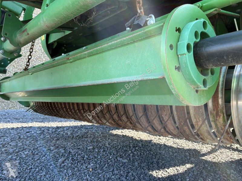 Fenaison John Deere V461M