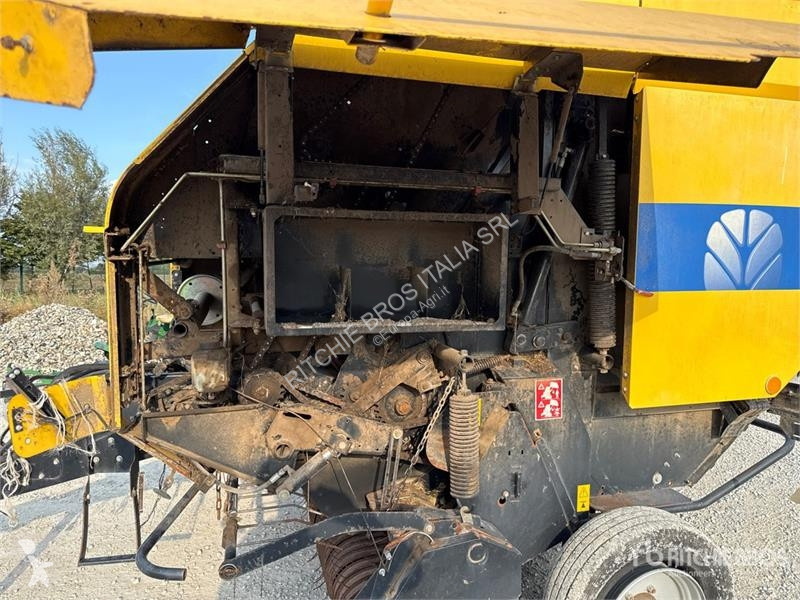 Henificación New Holland BR7070
