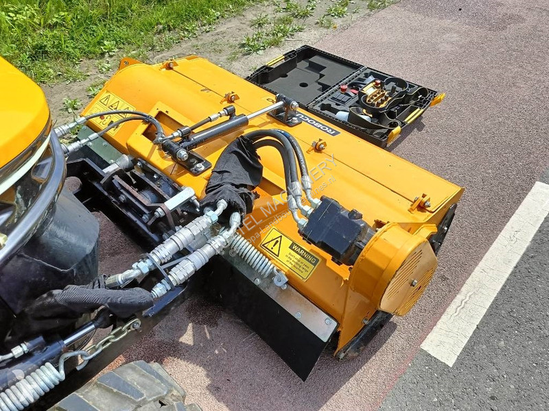 Hooien  Robocut RC56 robot remote maaier mower...