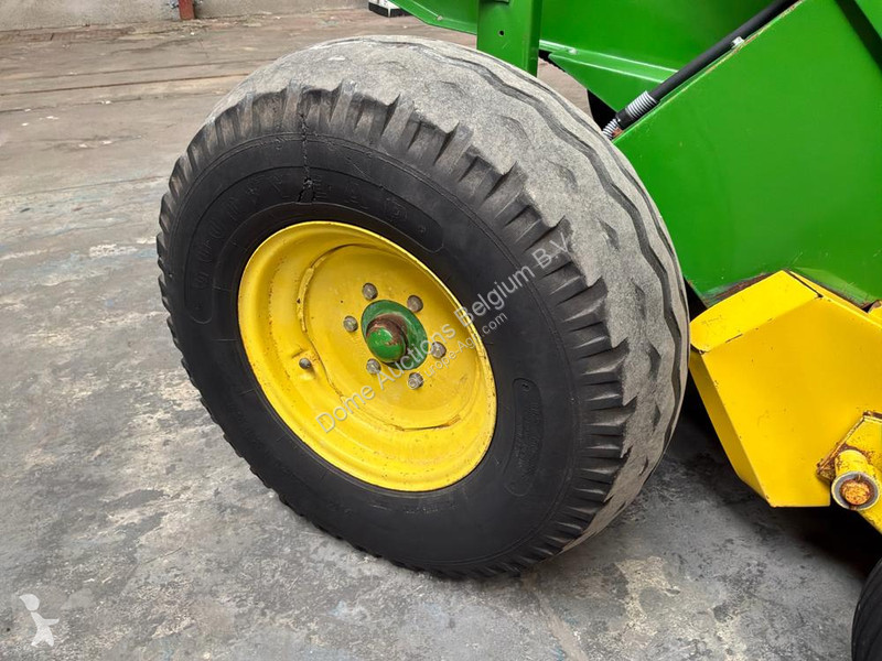 Slåtter John Deere 590