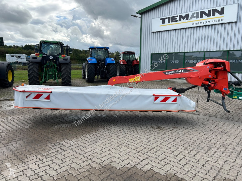 Szénakaszálás Kuhn 4411 FF