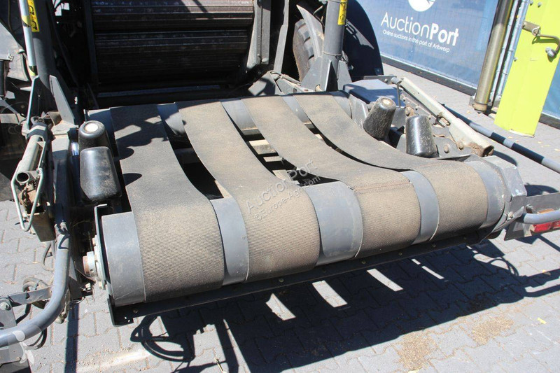 Fenaison Claas Rollant 455