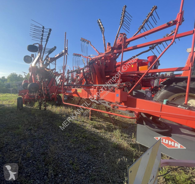 Fenaison Kuhn 8020