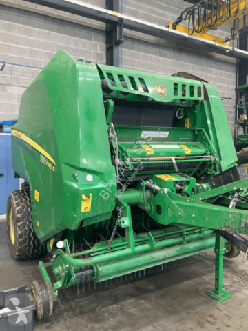 John Deere Round baler