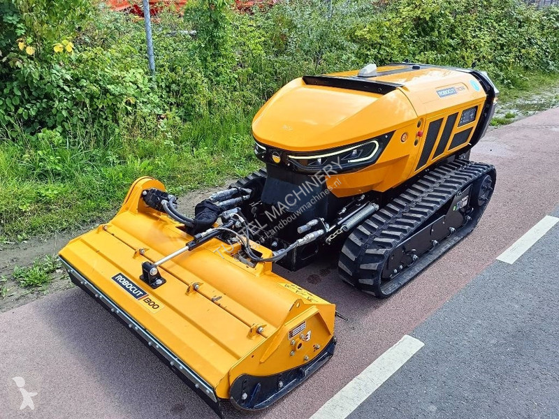 Fenaison Robocut RC56 robot remote maaier...
