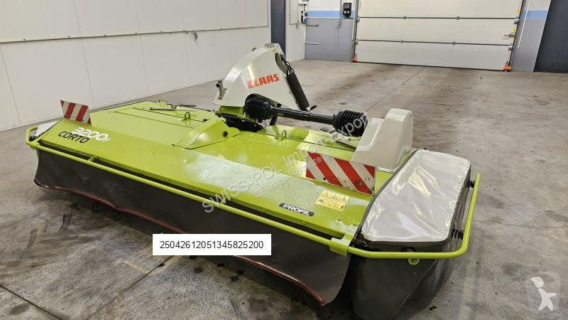 Kosenie lúk a sušenie sena Claas Corto 3200