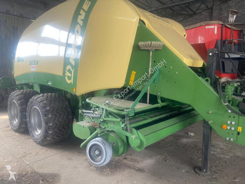 Krone  Big Pack 1290XC haymaking