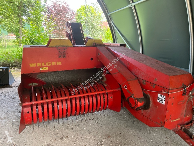 Welger  AP45 haymaking