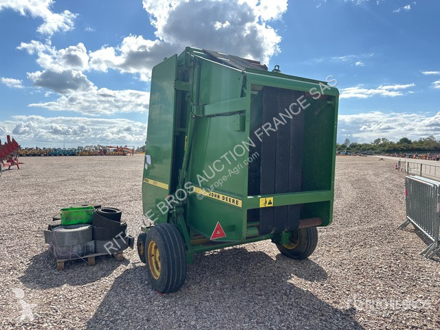 Sianokosy John Deere  550