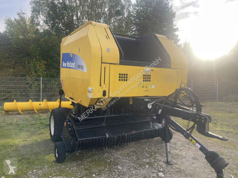 Henificación New Holland  BR 740 A