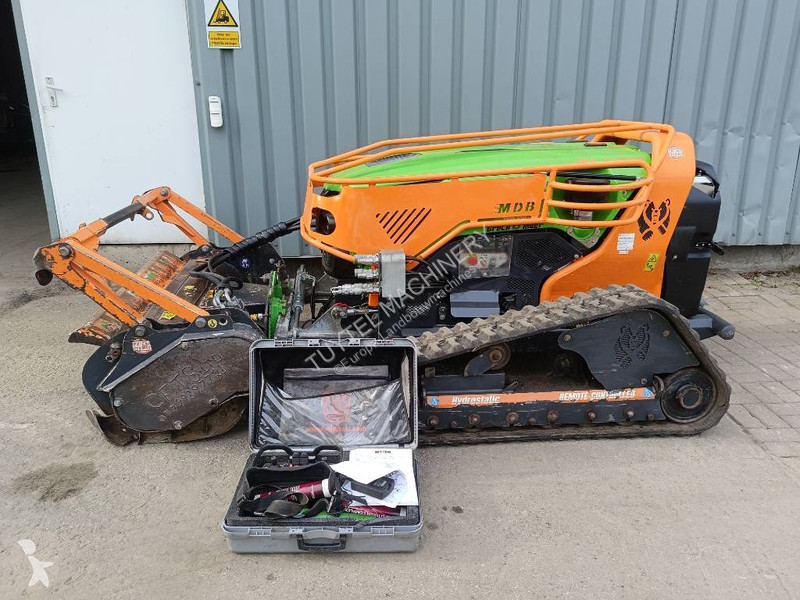 Senoseč  LV600 PRO remote control mower robot...