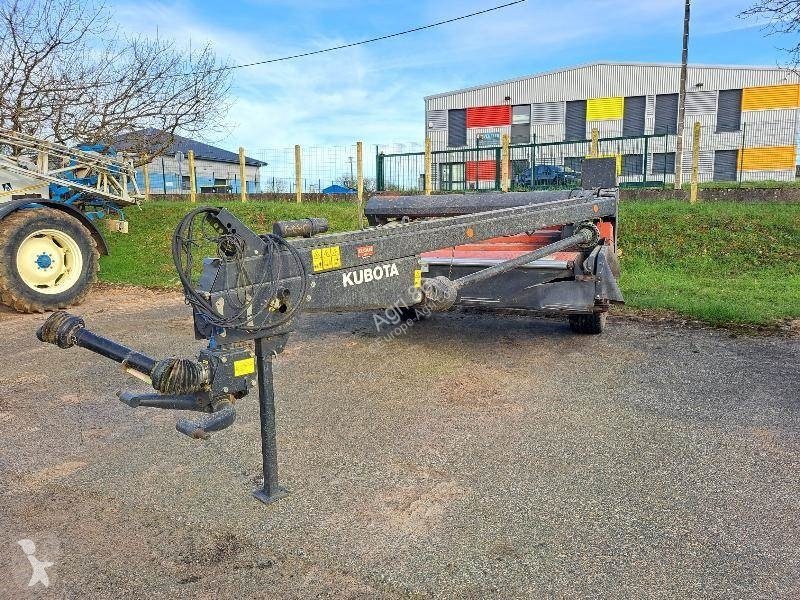 Fenaison Kubota FAUCHEUSE